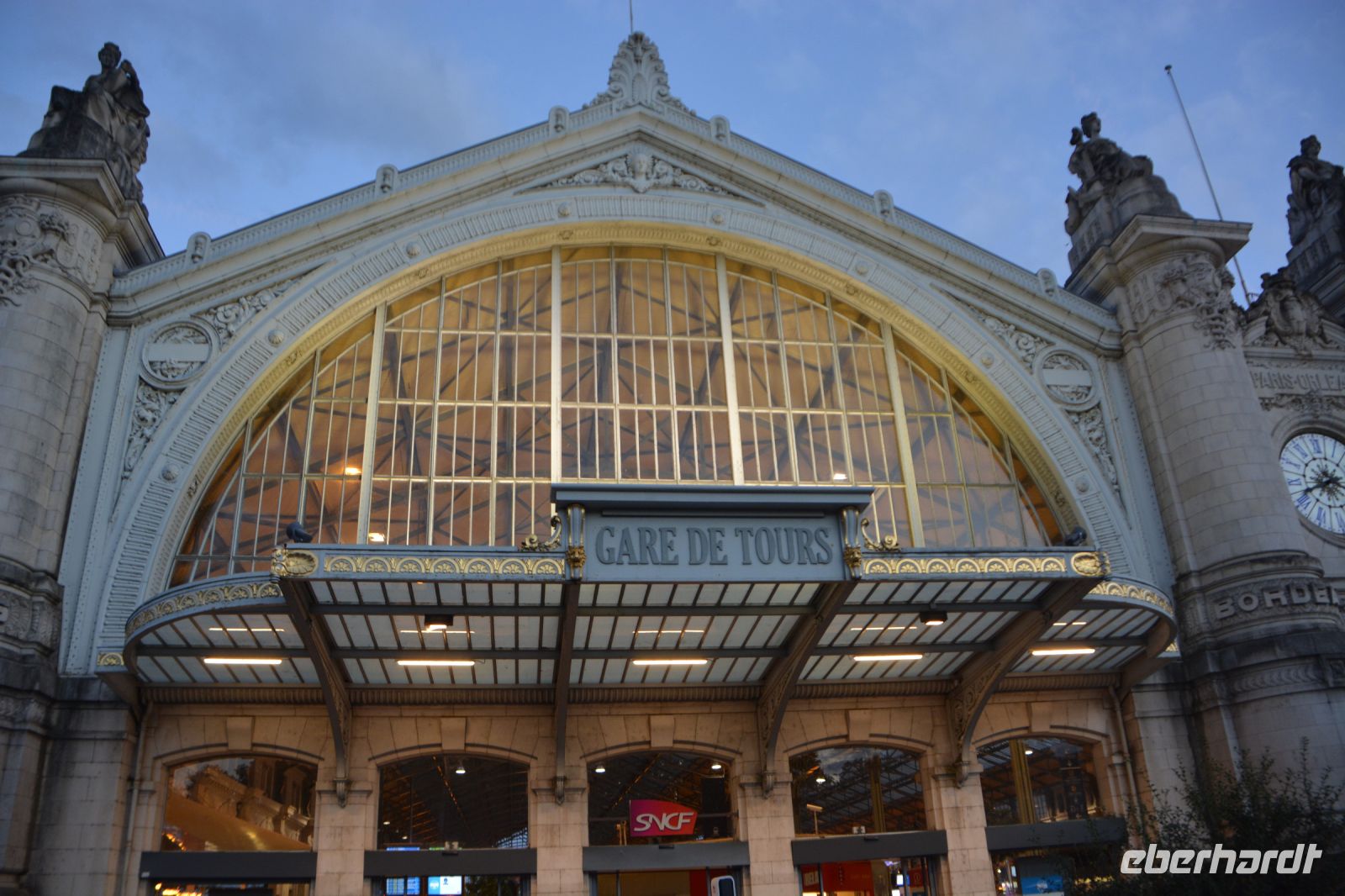 Bahnhof von Tours &ndash; &copy; Gina Egenolf (Eberhardt TRAVEL)