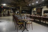 im Höhlenrestaurant &ndash; &copy; Gina Egenolf (Eberhardt TRAVEL)