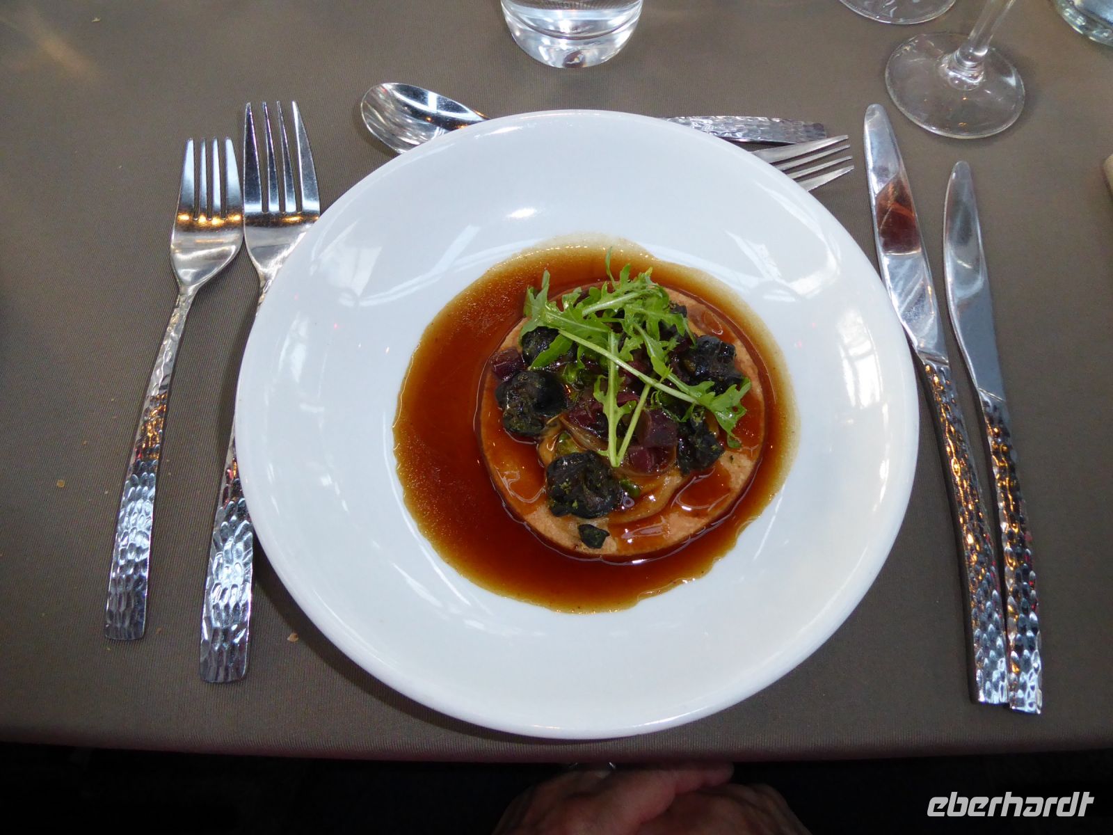 Paris Petit Tag 4 26.07.2022 Dinner Cruise, Escargots,  &ndash; &copy; Gabriele Sauer (Eberhardt TRAVEL)
