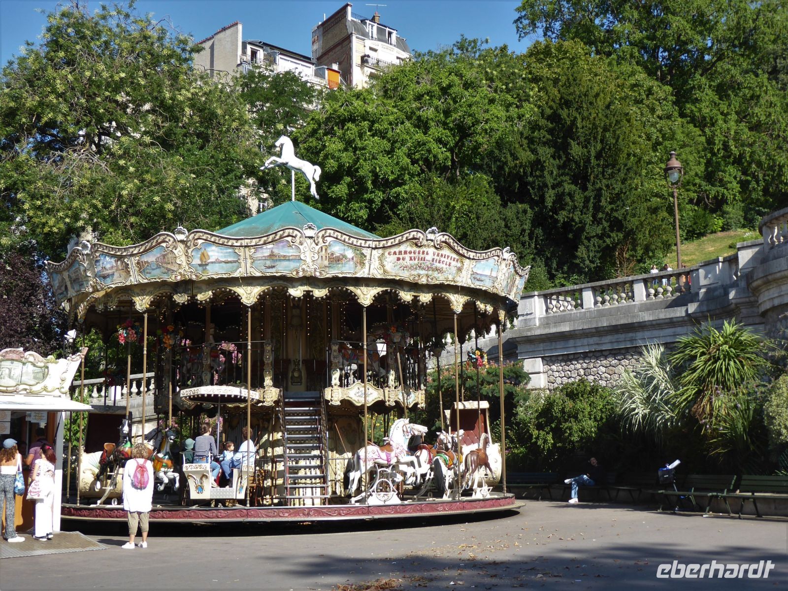 Paris Petit Tag 5 27.07.2022 Karussell &ndash; &copy; Gabriele Sauer (Eberhardt TRAVEL)