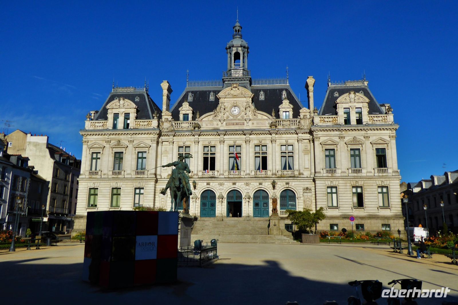 Tag 3 07.08.2022 Stadtführung in Vannes, Hôtel de Ville &ndash; &copy; Gabriele Sauer (Eberhardt TRAVEL)