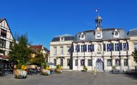 Tag 2 07.08.2022 Troyes, Rathaus &ndash; &copy; Gabriele Sauer (Eberhardt TRAVEL)