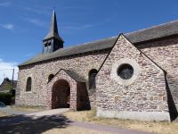 Tag 3 08.08.2022 Wanderung im Wald von Brocéliande, Kirche in Tréhorenteuc &ndash; &copy; Gabriele Sauer (Eberhardt TRAVEL)