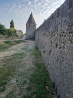 Wehrmauer mit Turm in Carcassonne &ndash; &copy; Dr. Michael Krause (Eberhardt TRAVEL)
