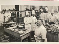 ...oben links der zweite Herr - Paul Bocuse &ndash; &copy; Roswitha Zytowski (Eberhardt TRAVEL)