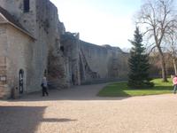 Burgmauer Gisors &ndash; &copy; Michael Krause (Eberhardt TRAVEL)