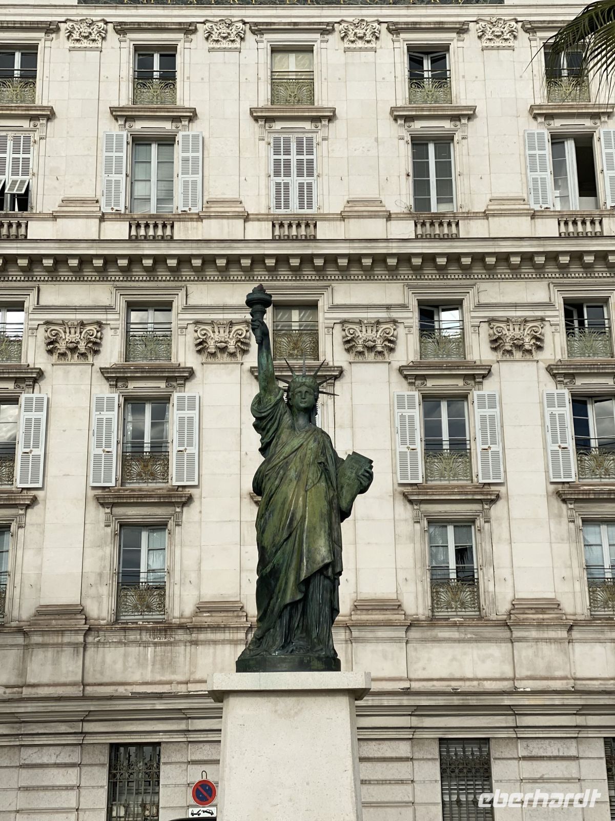 Freiheitsstatue auf der Promenade des Anglais.JPEG &ndash; &copy; Anne Fohlert (Eberhardt TRAVEL)