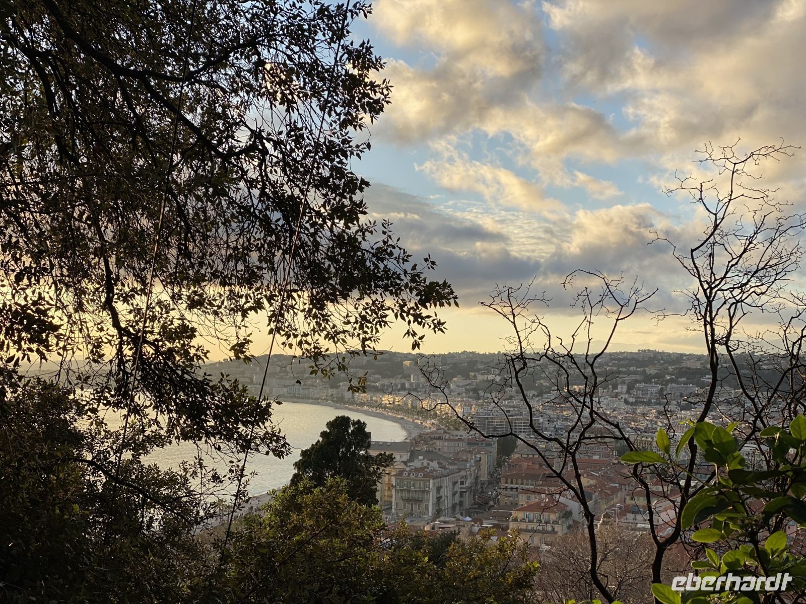 Panoramablick vom Schlossberg auf Nizza.JPEG &ndash; &copy; Anne Fohlert (Eberhardt TRAVEL)