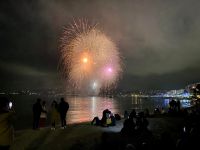 Feuerwerk in Juan-les-Pins.JPG &ndash; &copy; Anne Fohlert (Eberhardt TRAVEL)