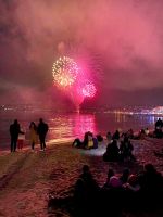 Neujahrsfeuerwerk am Strand in Juan-les-Pin.JPG &ndash; &copy; Anne Fohlert (Eberhardt TRAVEL)