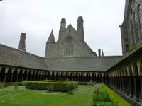 Mont St. Michel - Kreuzgang &ndash; &copy; Claudia Bernhardt (Eberhardt TRAVEL)