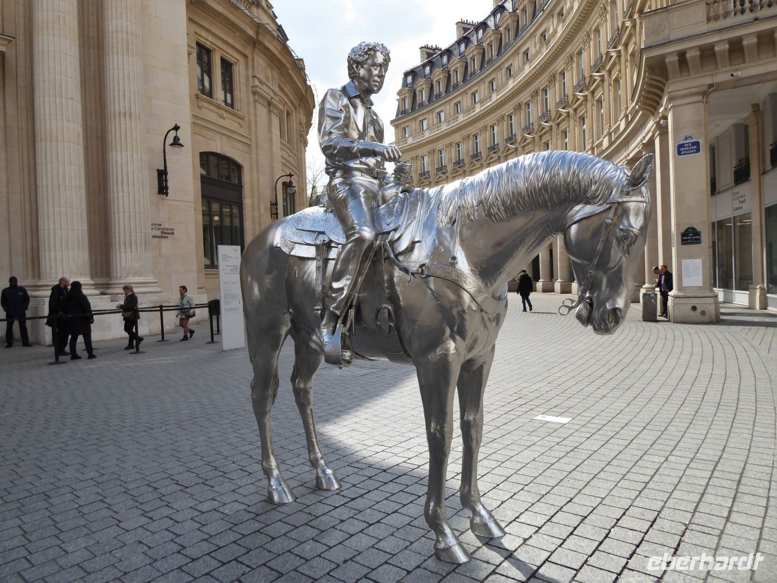 Tag 2 07.04.2023 Entdeckerspaziergang im Quartier Les Halles, Pferd mit Reiter, Charles Ray, 2014 &ndash; &copy; Gabriele Sauer (Eberhardt TRAVEL)