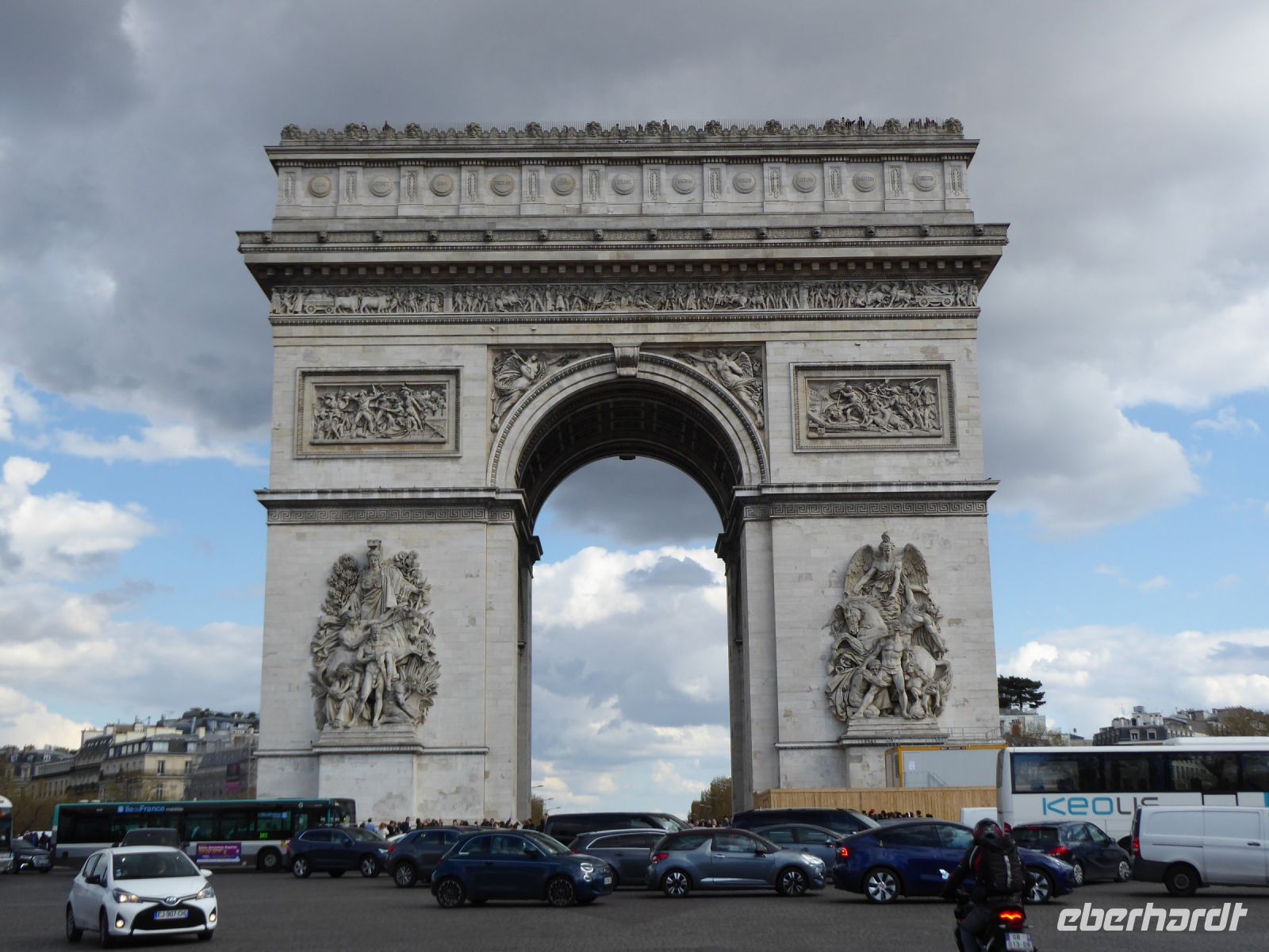 Tag 2 07.04.2023 Entdeckerspaziergang, Arc de Triomphe &ndash; &copy; Gabriele Sauer (Eberhardt TRAVEL)
