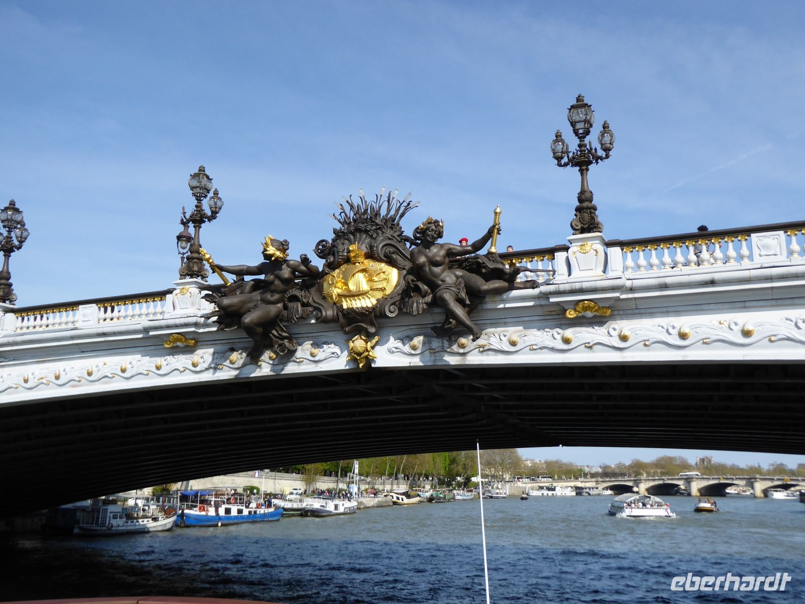 Tag 4 09.04.2023 Schifahrt auf der Seine, Pont Alexandre III &ndash; &copy; Gabriele Sauer (Eberhardt TRAVEL)