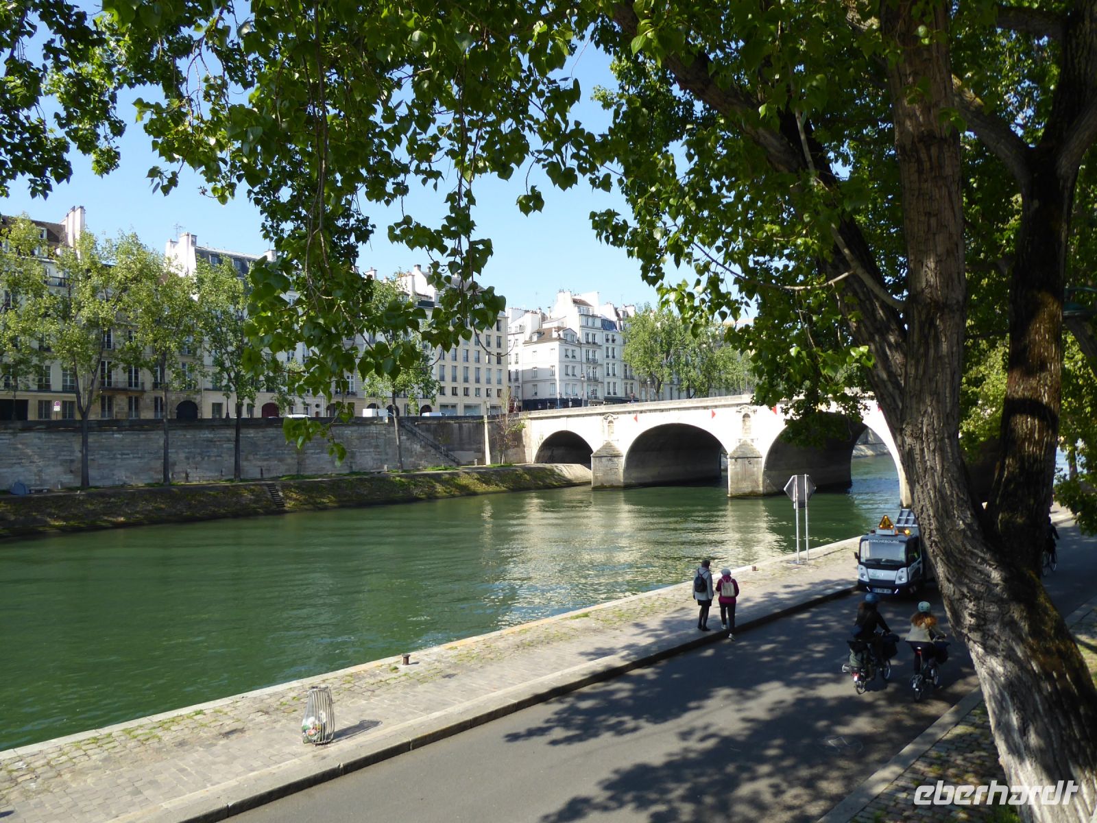 Tag 4 01.05.2023  Stadtbummel im Marais, Seineufer &ndash; &copy; Gabriele Sauer (Eberhardt TRAVEL)