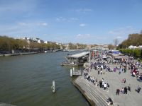Tag 3 01.05.2023 Seineufer mit Schiffsanleger &ndash; &copy; Gabriele Sauer (Eberhardt TRAVEL)