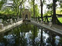 Tag 6 04.05.2023 Spaziergang am Morgen: Medici Brunnen im Jardin de Luxembourg &ndash; &copy; Gabriele Sauer (Eberhardt TRAVEL)