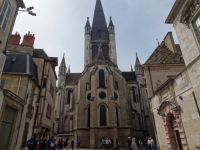 Notre-Dame de Dijon von hinten &ndash; &copy; Hans-Joachim Trutz (Eberhardt TRAVEL)