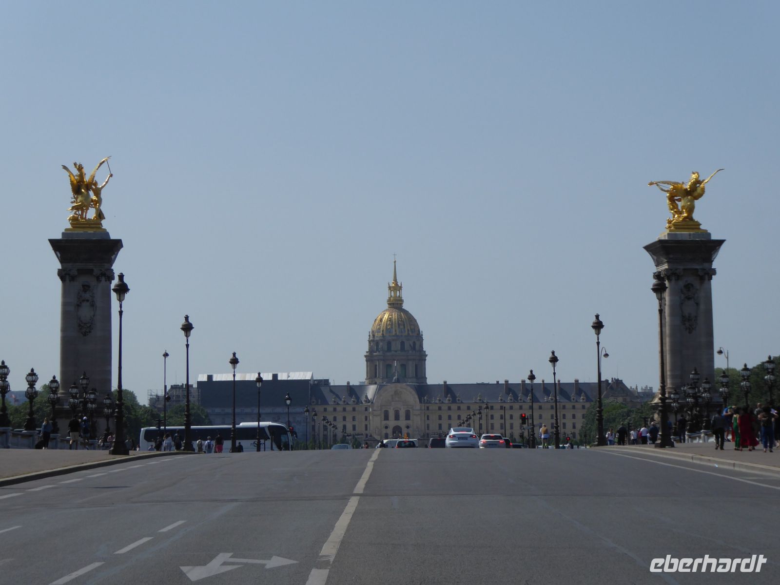 Tag 3 29.05.2023 Entdeckertour, Pont Alexandre III mit Invalidendom &ndash; &copy; Gabriele Sauer (Eberhardt TRAVEL)