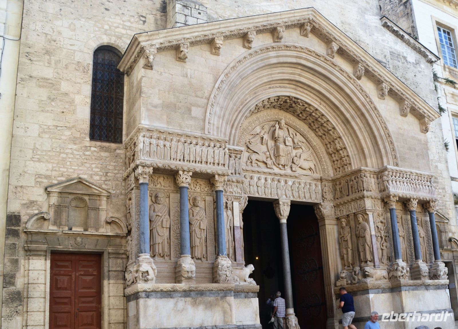 Kirche St.Trophime &ndash; &copy; Gina Egenolf (Eberhardt TRAVEL)