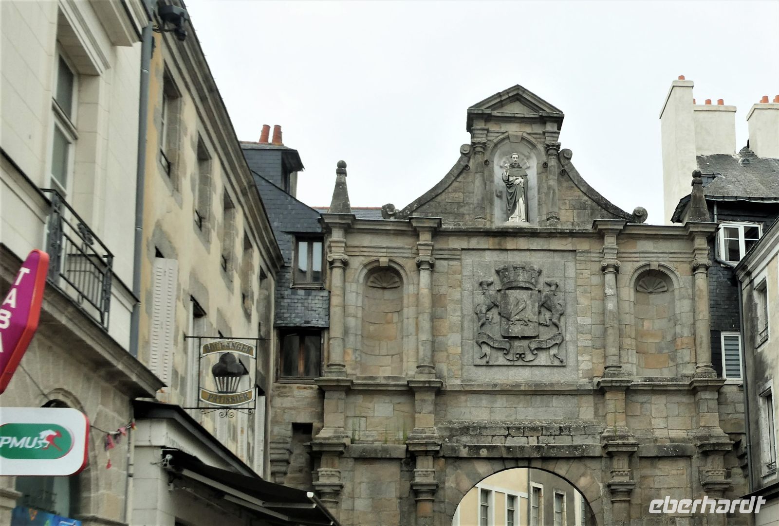 Stadttor von Vannes mit St.Vincent (Ferrer aus Valencia) &ndash; &copy; Gina Egenolf (Eberhardt TRAVEL)