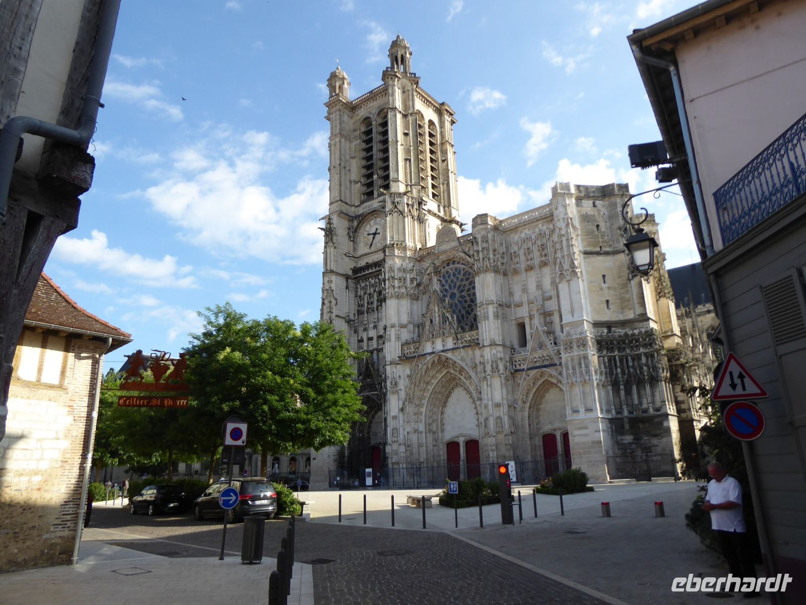 Tag 2 20.08.2023 Stadtführung in Troyes, Kathedrale &ndash; &copy; Gabriele Sauer (Eberhardt TRAVEL)