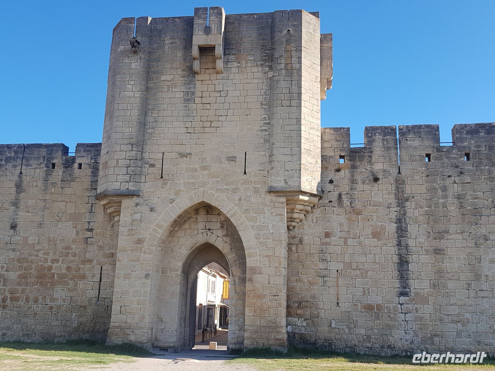 Aigues-Mortes Stadtmauer &ndash; &copy; Beate Schroedter (Eberhardt TRAVEL)