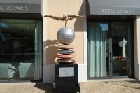 Tag 6 07.10.2023 St. Tropez, Four Loves, Lorenzo Quinn &ndash; &copy; Gabriele Sauer (Eberhardt TRAVEL)