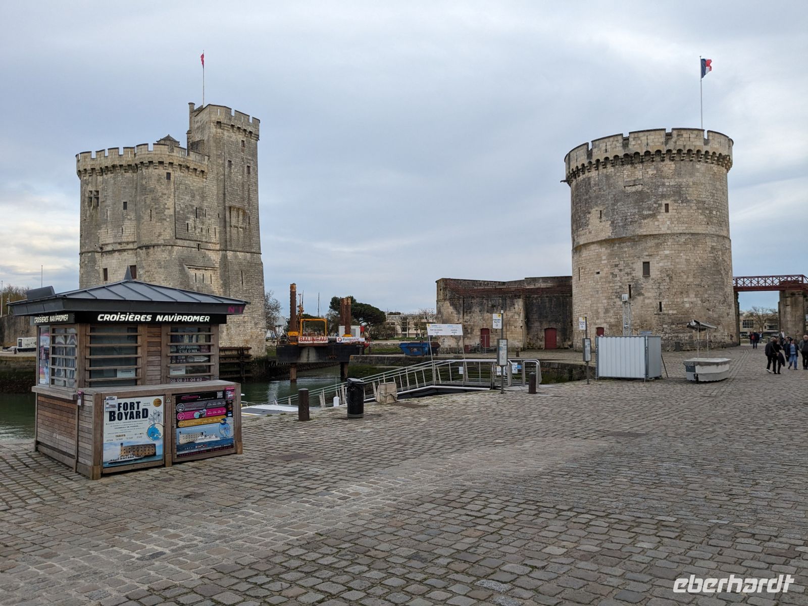 Verteidigungstürme des Hafens von La Rochelle.jpg &ndash; &copy; Dr. Michael Krause (Eberhardt TRAVEL)