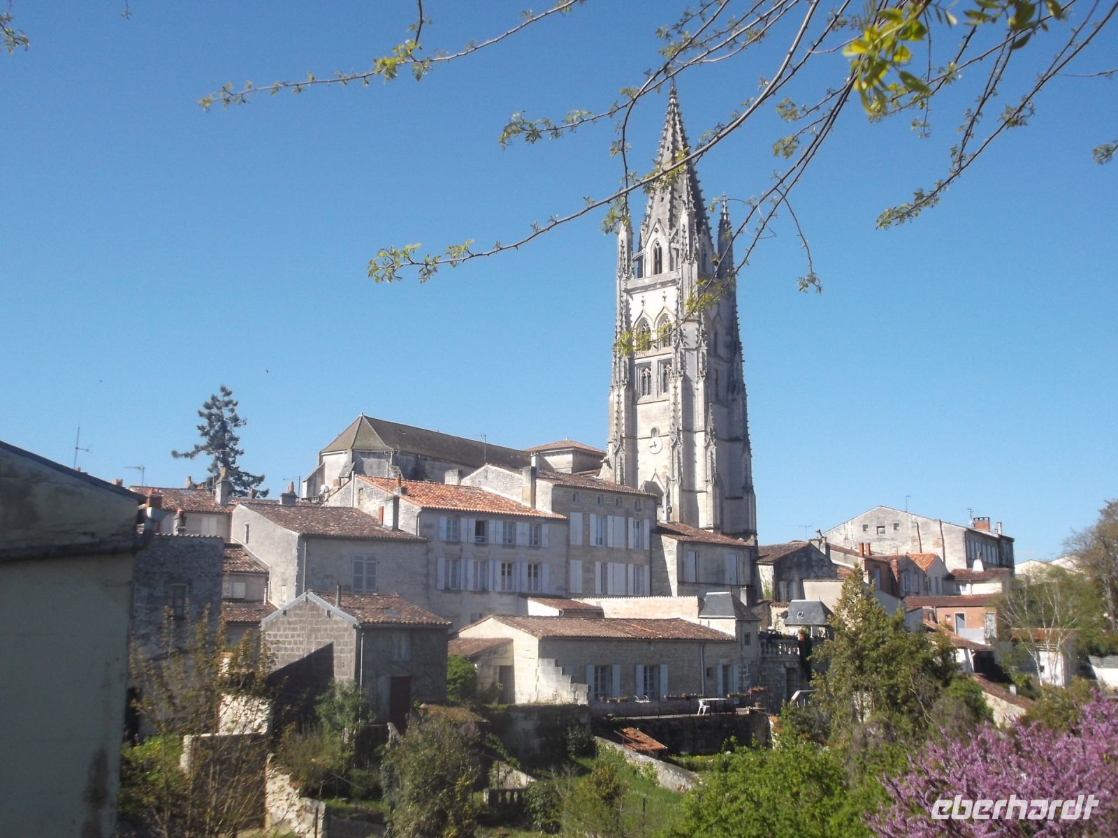 die Kirche Ste. Eutrope in Saintes ist UNESCO-Weltkulturerbe und liegt auf dem Pilgerweg nach Santiago.JPG &ndash; &copy; Dr. Michael Krause (Eberhardt TRAVEL)