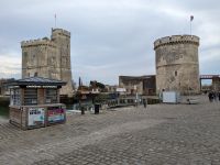 Verteidigungstürme des Hafens von La Rochelle.jpg &ndash; &copy; Dr. Michael Krause (Eberhardt TRAVEL)