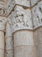 Gegen den Teufel betende Jungfrau - Notre Dame de la  Grande.jpg &ndash; &copy; Dr. Michael Krause (Eberhardt TRAVEL)