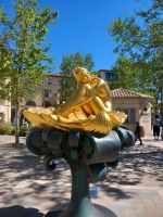 St. Tropez - Brigitte Bardot in Gold &ndash; &copy; Wolfgang Kowalewski (Eberhardt TRAVEL)