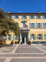 Rathaus Frejus &ndash; &copy; Wolfgang Kowalewski (Eberhardt TRAVEL)
