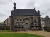 Guimiliau Beinhaus &ndash; &copy; Beate Schroedter (Eberhardt TRAVEL)