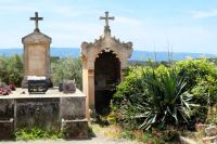 Friedhof von Roussillon &ndash; &copy; Gina Egenolf (Eberhardt TRAVEL)