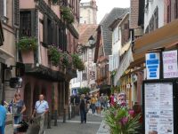 Hauptstraße von Ribeauvillé &ndash; &copy; Gina Egenolf (Eberhardt TRAVEL)