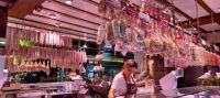 Markthalle - Wurst u.Schinken &ndash; &copy; Ute Solf (Eberhardt TRAVEL)