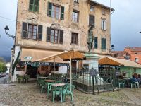 20241016, Statue von Jean-Pierre Gaffori in Calvi.jpg &ndash; &copy; Claudia Hartwich (Eberhardt TRAVEL)