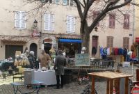 Flohmarkt in St.Tropez &ndash; &copy; Gina Egenolf (Eberhardt TRAVEL)