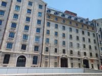 Marseille -Uferstrasse mit ausgedehnten Speicherhäuser, neu Instand gesetzt &ndash; &copy; Ute Solf (Eberhardt TRAVEL)