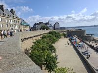 St. Malo, Wehrgang Meerseite &ndash; &copy; Michael Krause (Eberhardt TRAVEL)