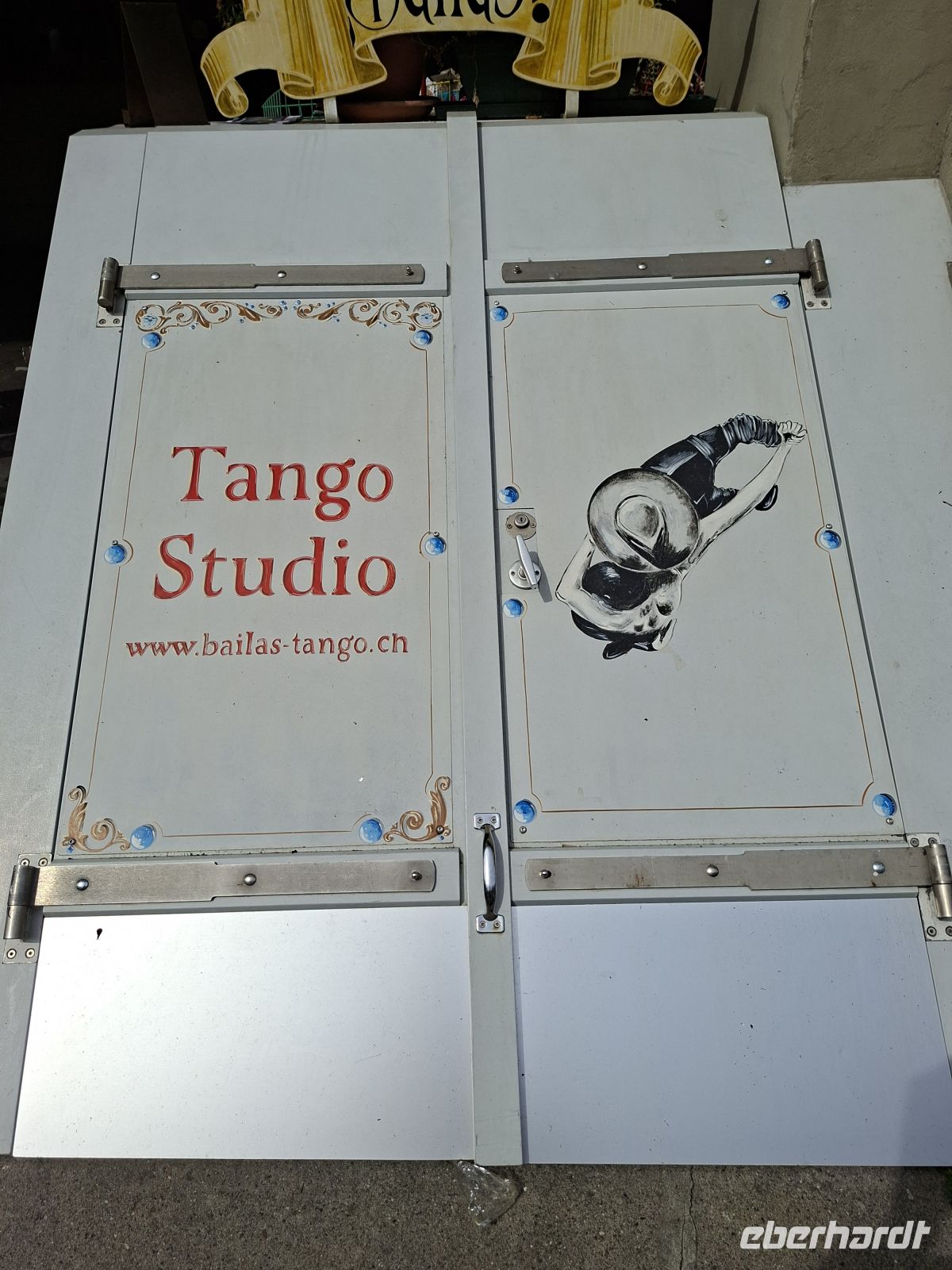 Kellerzugang zum Tangostudio &ndash; &copy; Ute Solf (Eberhardt TRAVEL)