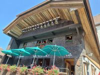 Gyerez-Hausaufbau &ndash; &copy; Ute Solf (Eberhardt TRAVEL)