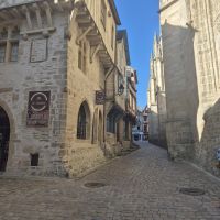 09 Vannes, an der Kathedrale.jpg &ndash; &copy; Lutz Finkler (Eberhardt TRAVEL)