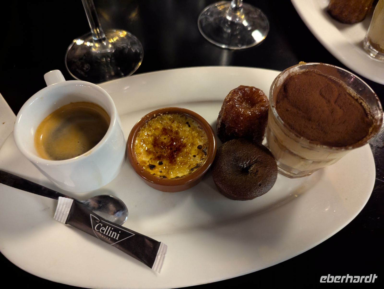 31. Café Gourmand als Dessert.jpg &ndash; &copy; Florian Härtl (Eberhardt TRAVEL)
