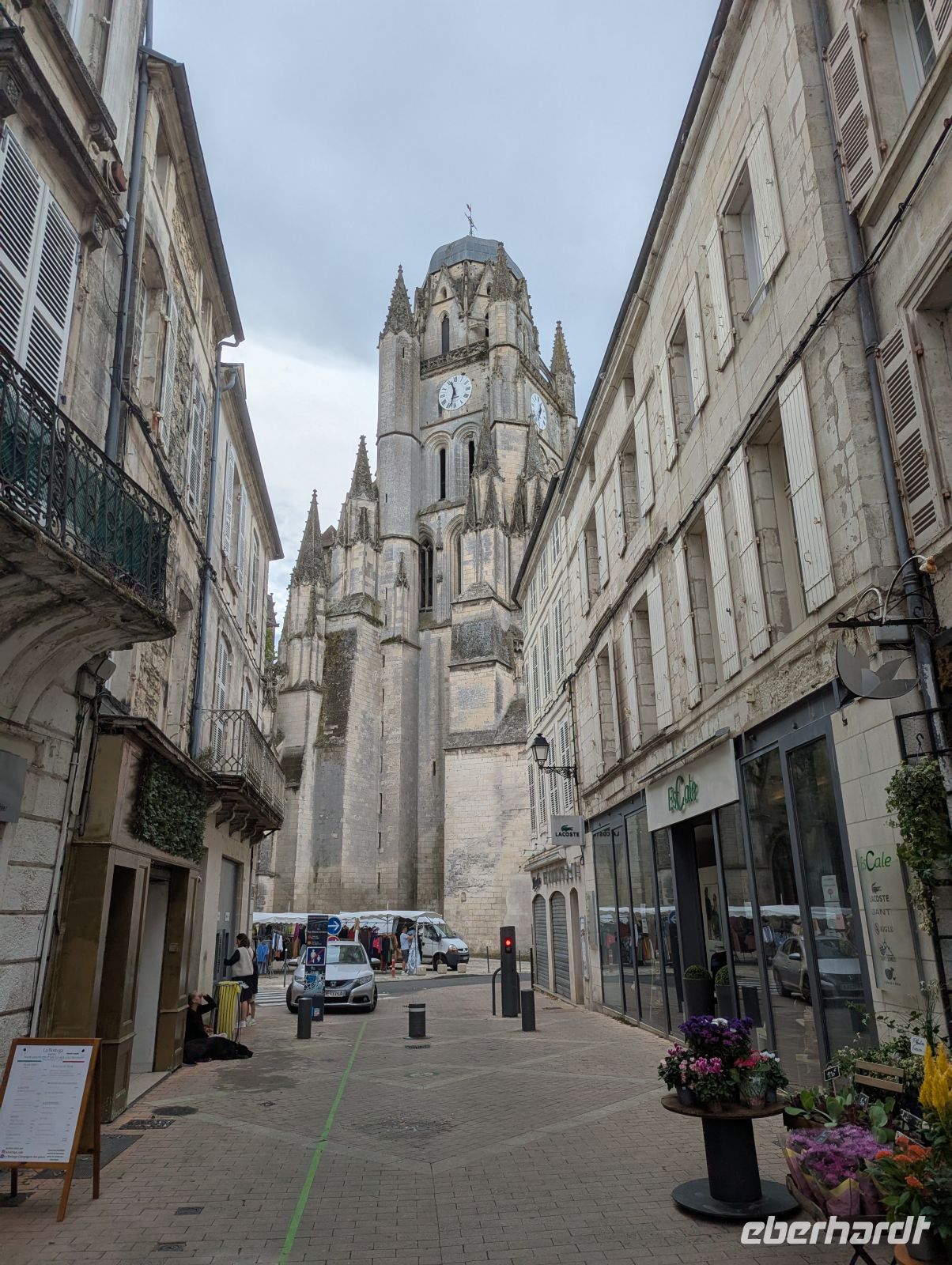 33. Kathedrale Saint-Pierre in Saintes.jpg &ndash; &copy; Florian Härtl (Eberhardt TRAVEL)