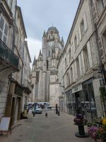 33. Kathedrale Saint-Pierre in Saintes.jpg &ndash; &copy; Florian Härtl (Eberhardt TRAVEL)