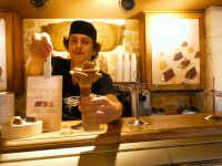 Ein 'kleines' Eis gefällig? &ndash; &copy; Gina Egenolf (Eberhardt TRAVEL)