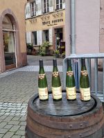 Ribeauvillé - Weinladenwerbung &ndash; &copy; Ute Solf (Eberhardt TRAVEL)